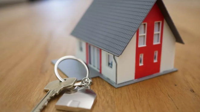 Llaves de una vivienda de promoción en venta / UNSPLASH