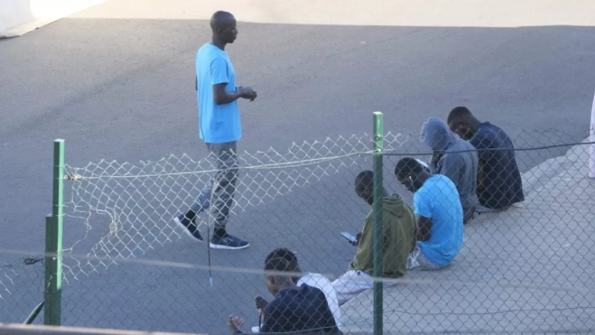 Migrantes en Canarias 50 / EFE Migrantes en Canarias 50 / EFE