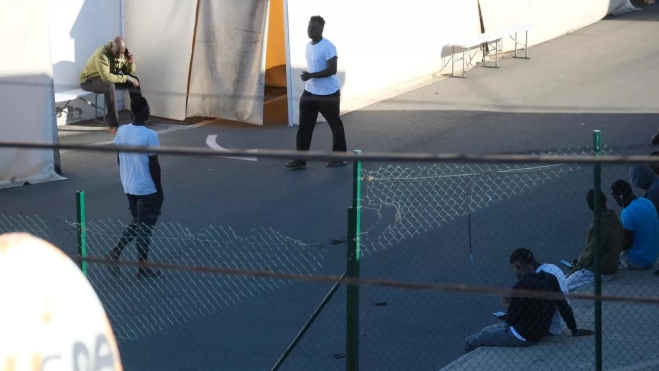 Migrantes en Canarias 50 / EFE Migrantes en Canarias 50 / EFE