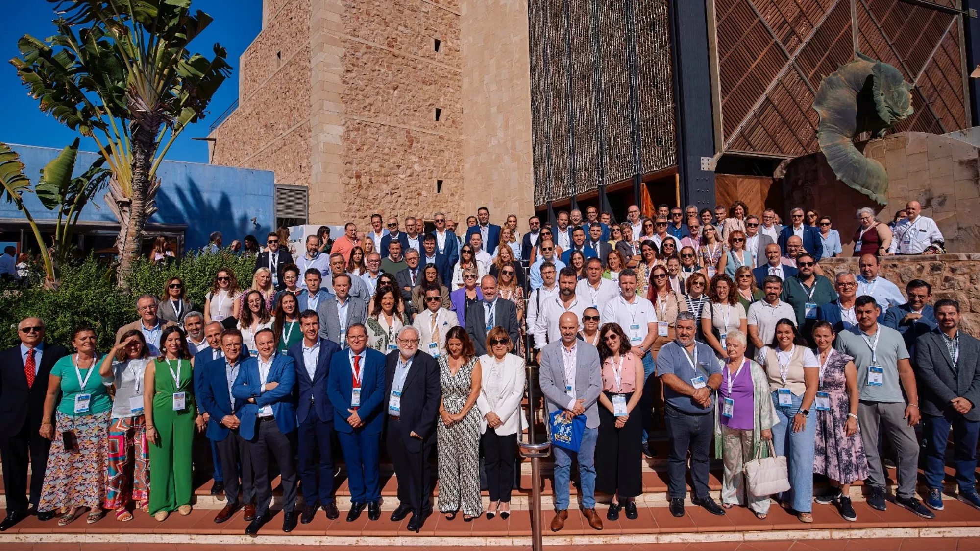 Foto de familia de los asistentes al  19 Congreso Nacional de Centros Especiales de Empleo / GABRIEL JIMÉNEZ LORENZO