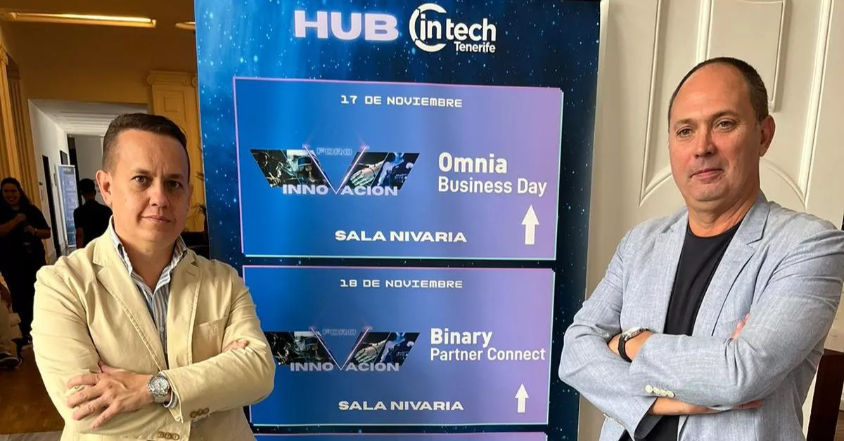 Orlando Bello, responsable de Binay System (i) y Carlos Rodríguez, director del grupo Omnia (d), organizadores del Hub Intech Tenerife en el apartado de empresas privadas / AH / BELA CABRERA