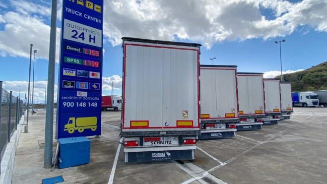 Camiones de mercancías / EFE