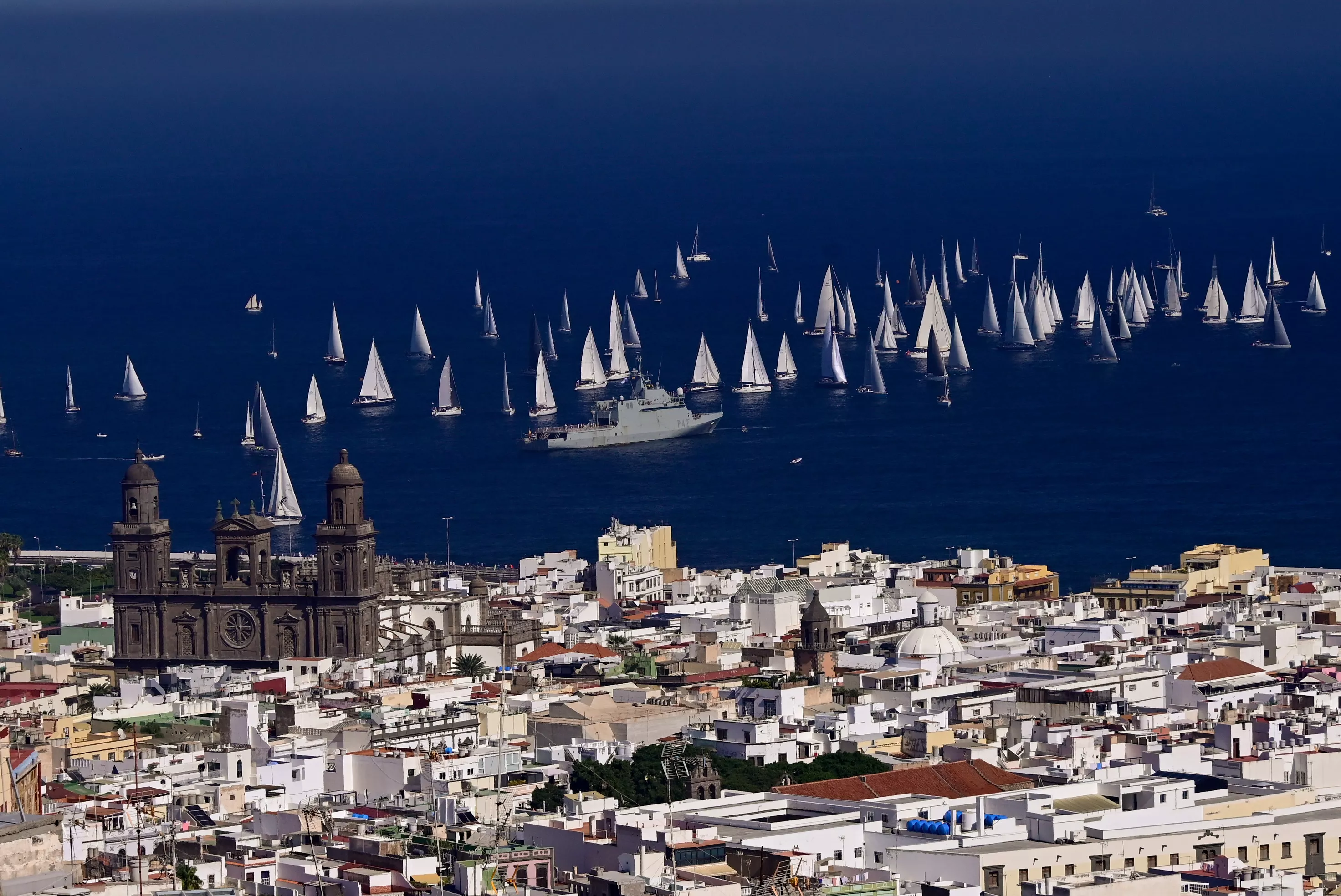 Salida ARC 2023 en Las Palmas de Gran Canaria. / TONI HERNÁNDEZ- TURIMO DE LAS PALMAS  
