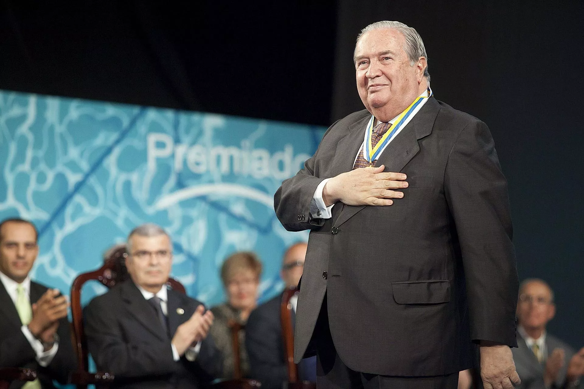 Jerónimo Saavedra tenía un plan para el Barranco Guiniguada. En la imagen, en 2015 cuando recibió la Medalla de Oro de la comunidad autónoma. / EFE