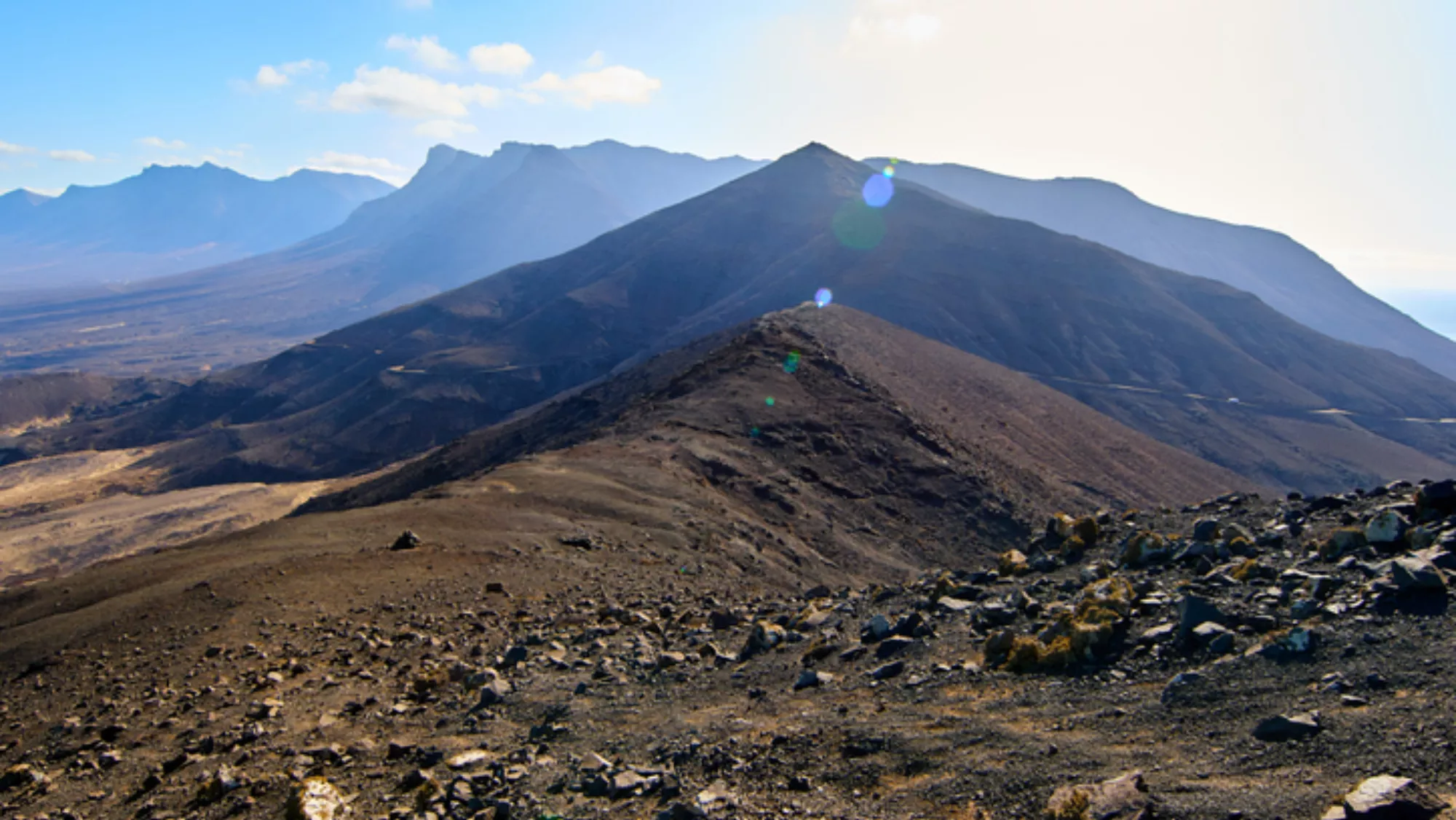 Las cuevas de Ajui, donde fueron rescatados los 17 turistas, se encuentran en Jandía. / RIU
