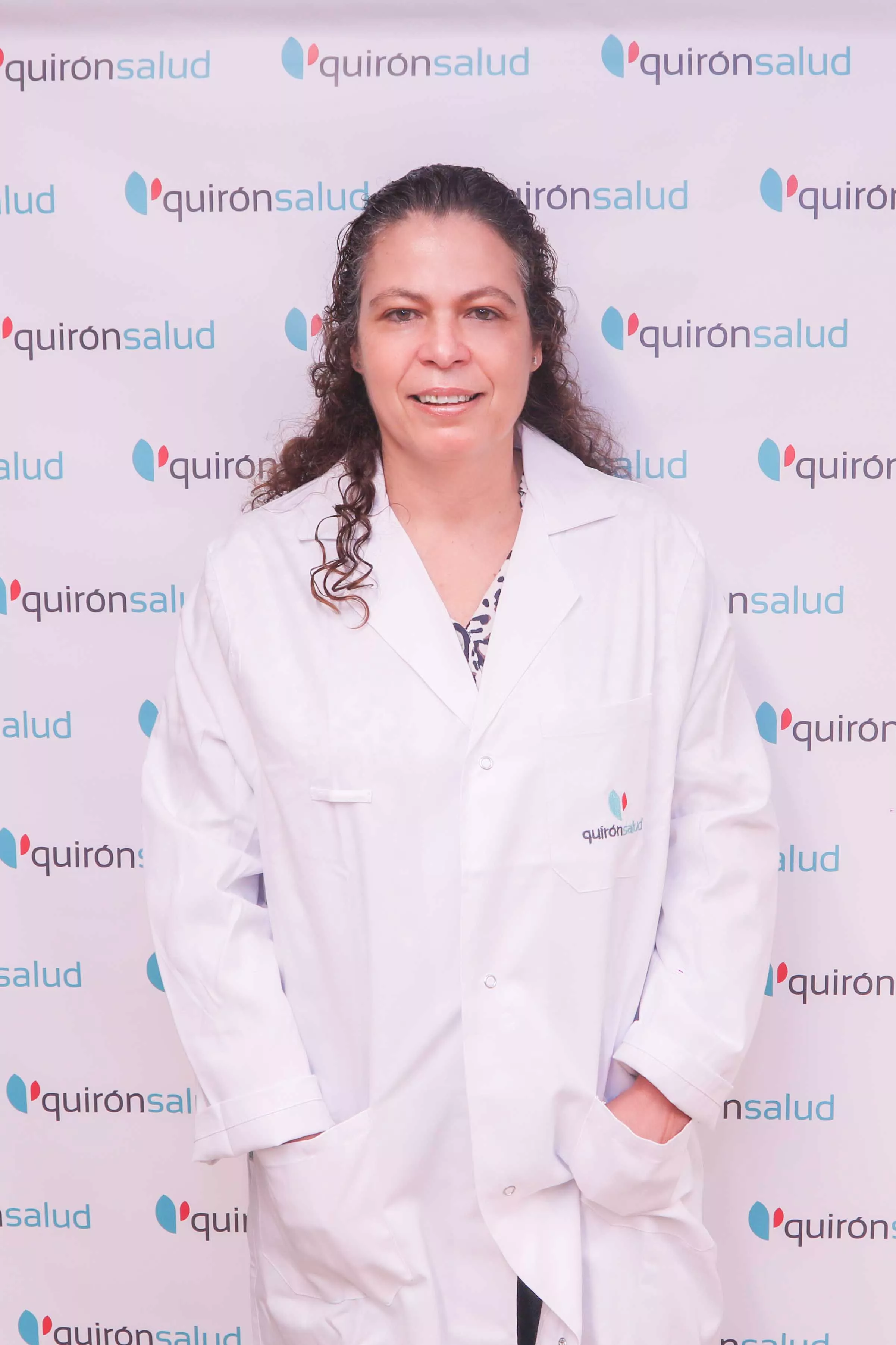 La doctora Lucía Almeida, ginecóloga especialista en cirugía de mama Quirónsalud Tenerife / CEDIDA