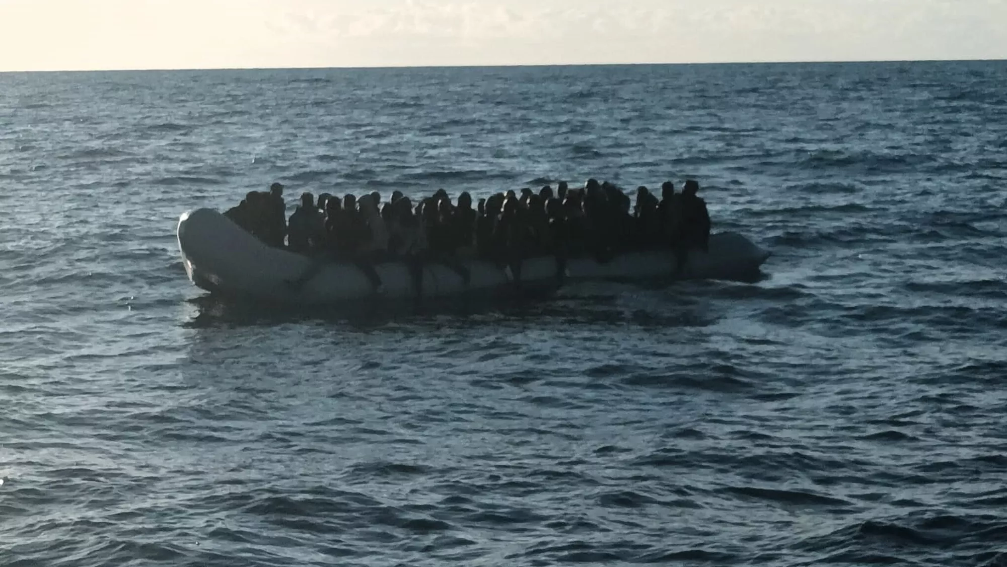 Imagen de los migrantes que llegaron a Morro Jable / SALVAMENTO MARÍTIMO 