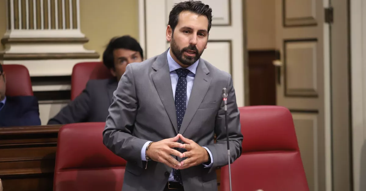 El portavoz de Hacienda del Grupo Parlamentario Socialista, Manuel Hernández./ CEDIDA