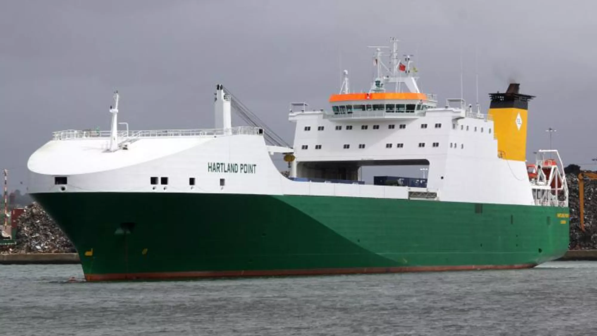 El buque 'Harland Point' que ha rescatado a medio centenar de migrantes de una neumática al sur de Gran Canaria./ VESSEL FINDER