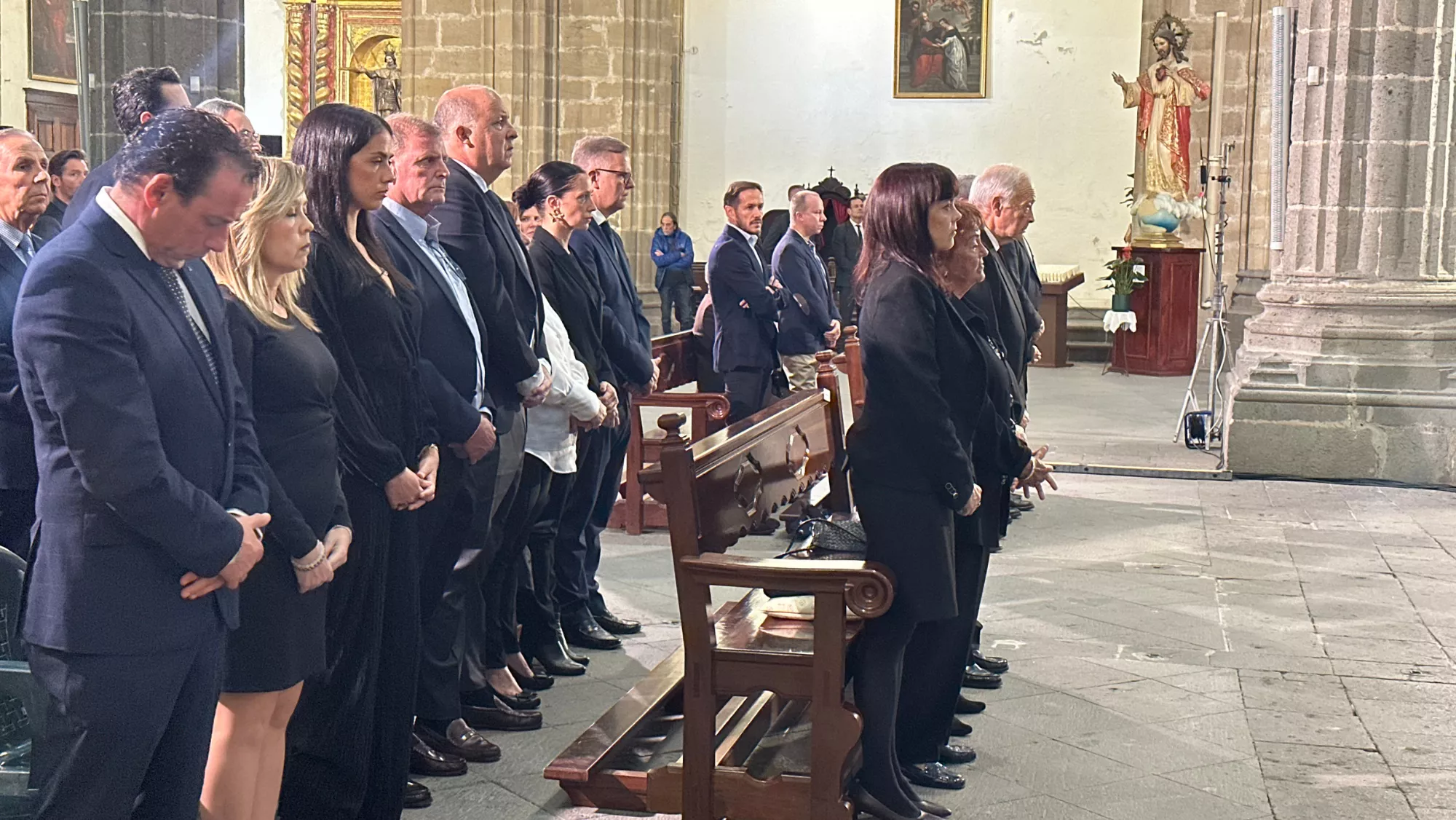 Familiares y allegados de Jerónimo Saavedra (Momo) en la misa funeral / ATLÁNTICO HOY - MARCOS MORENO