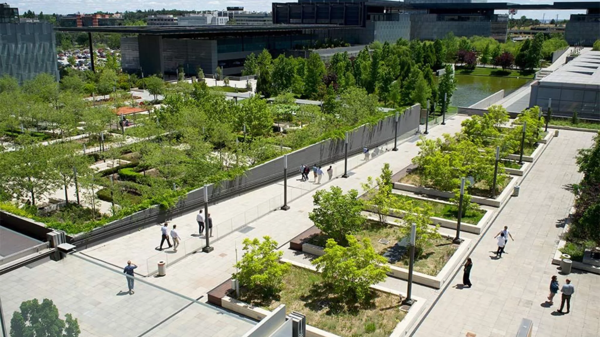 Las grandes empresas suponen ya el 54% de la inversión en I+D en España./ SERVIMEDIA