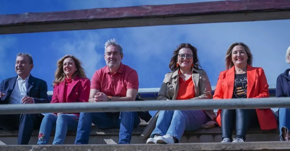 Paulino Rivero, presidente del CD Tenerife, Rosa Dávila, presidenta del Cabildo de Tenerife, y Fernando Clavijo, presidente de Canarias (de izquierda a derecha) en la celebración del Día Internacional de las Personas con Discapacidad./ CEDIDA