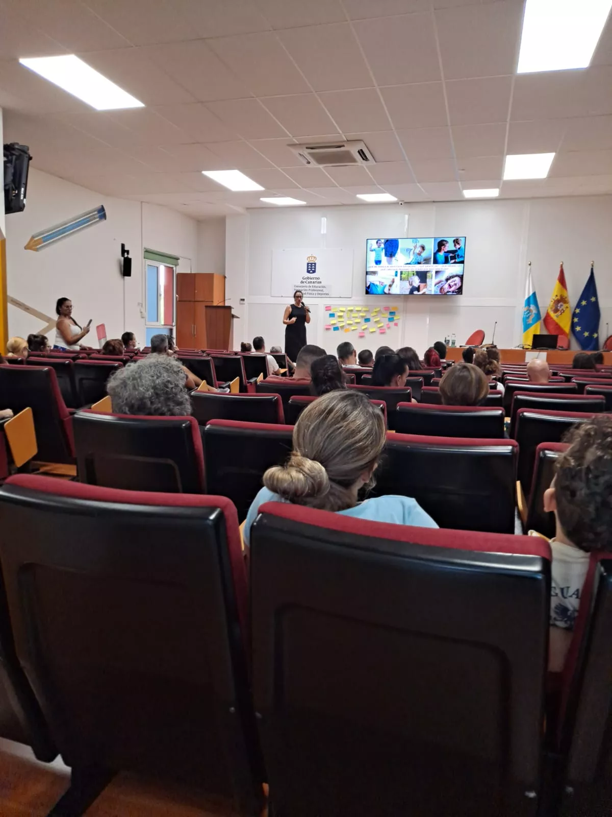 Primera sesión del proyecto Educar en Positivo, Sensibilidad Parental y Parentalidad Positiva./ CEDIDA