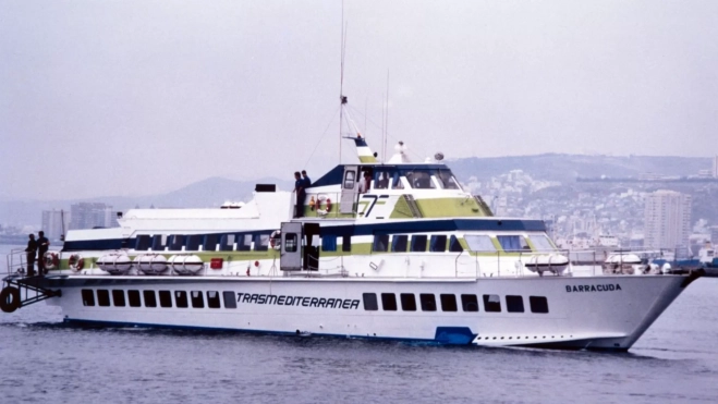Un barco de Trasmediterránea de la época / FEDAC