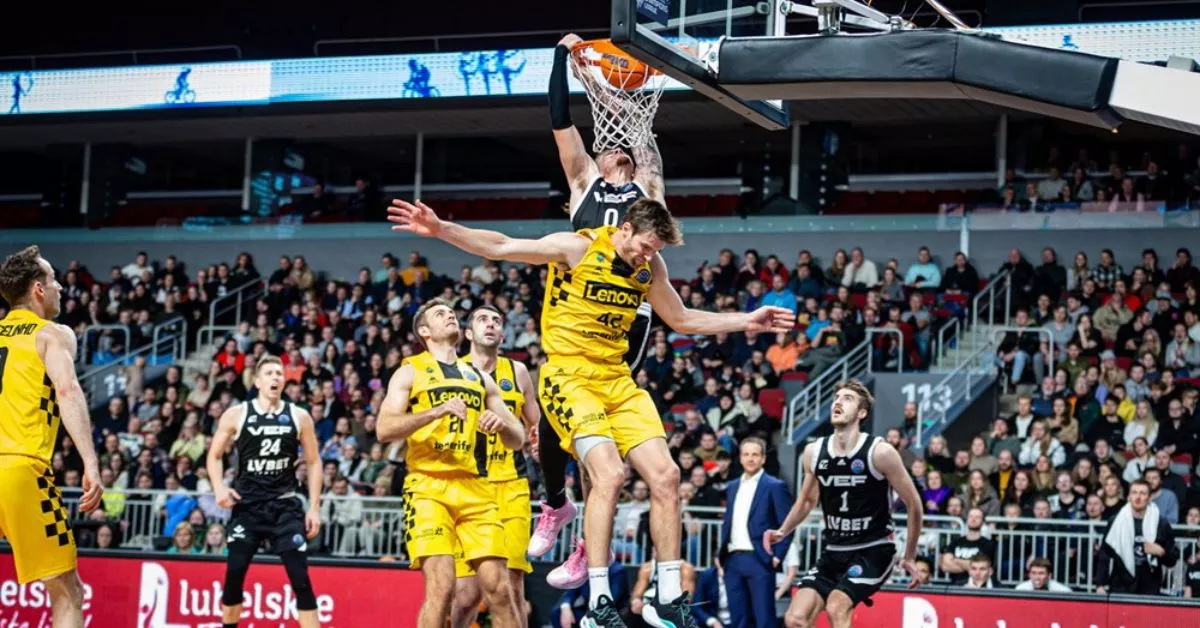 Doornekamp no pudo celebrar su 38 cumpleaños con victoria ante el VEF Riga por lo que el Canarias deberá imponerse al Cholet en la última jornada para pasar de ronda como primero de grupo sin jugar la eliminatoria intermedia./ BCL.