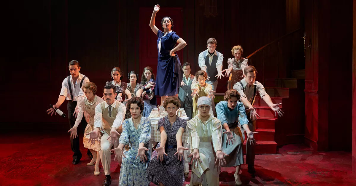 Imagen del elenco de la obra 'El tiempo entre costuras' / TEATRO CUYÁS