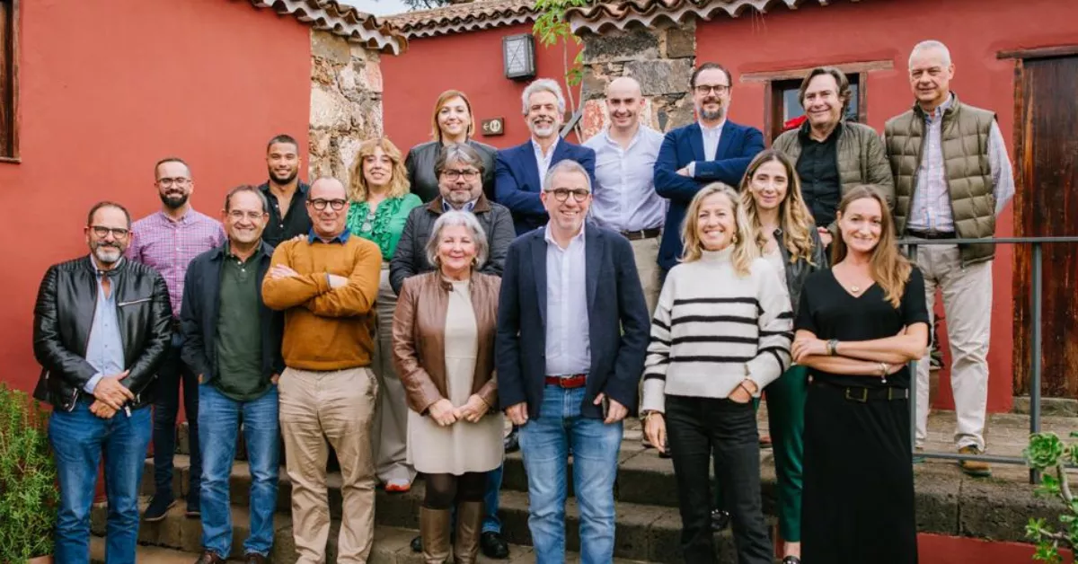 Imagen del encuentro en la Casa del Vino por Jo&Elio / JO&ELIO