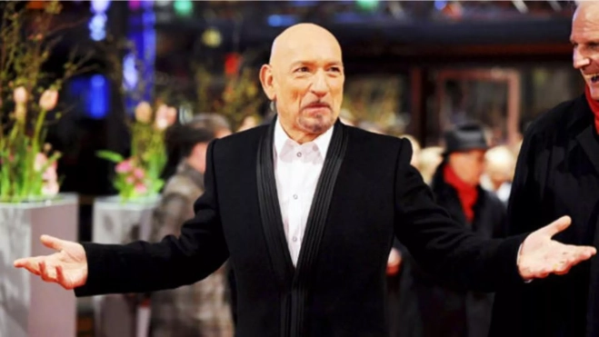 Ben Kingsley, en la alfombra roja de una gala de la industria del cine. / EFE