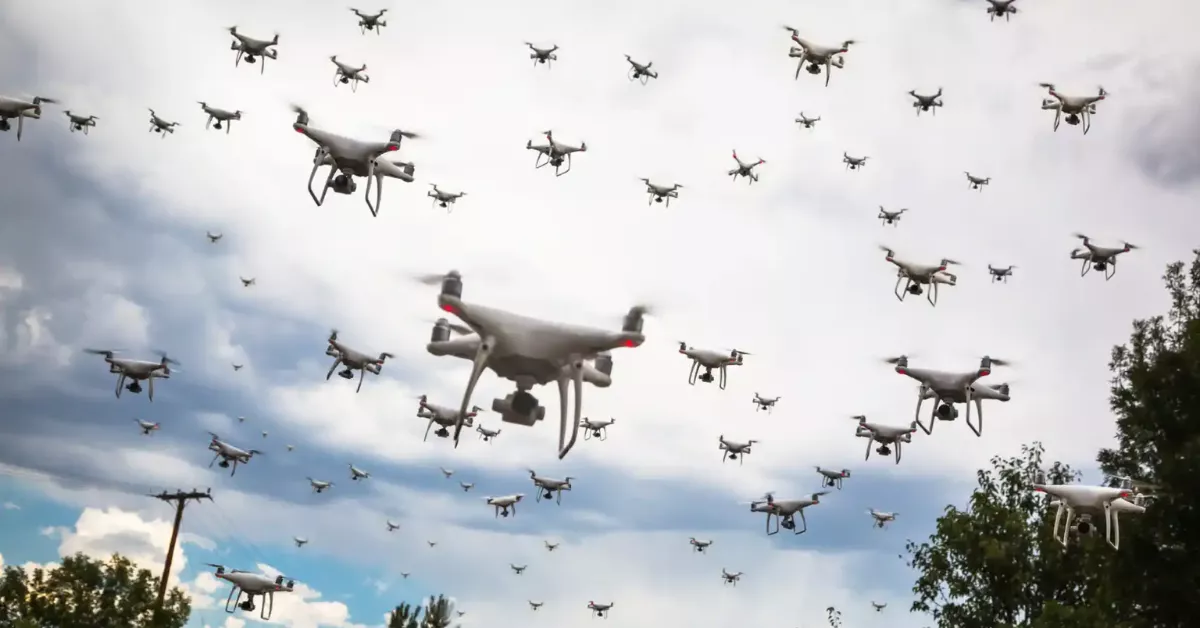 Imagen de enjambre de drones / ISTOCK