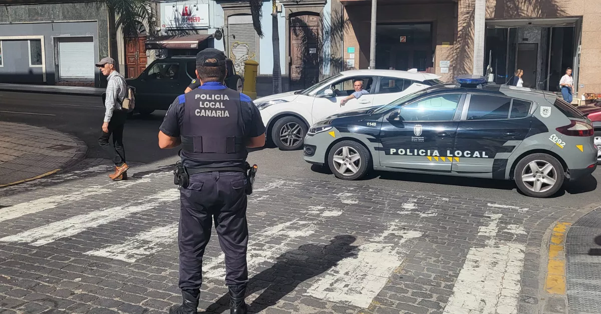 Empiezan las navidades y la Policía Local de Las Palmas de Gran Canaria trabaja con sólo un alcoholímetro / ATLÁNTICO HOY