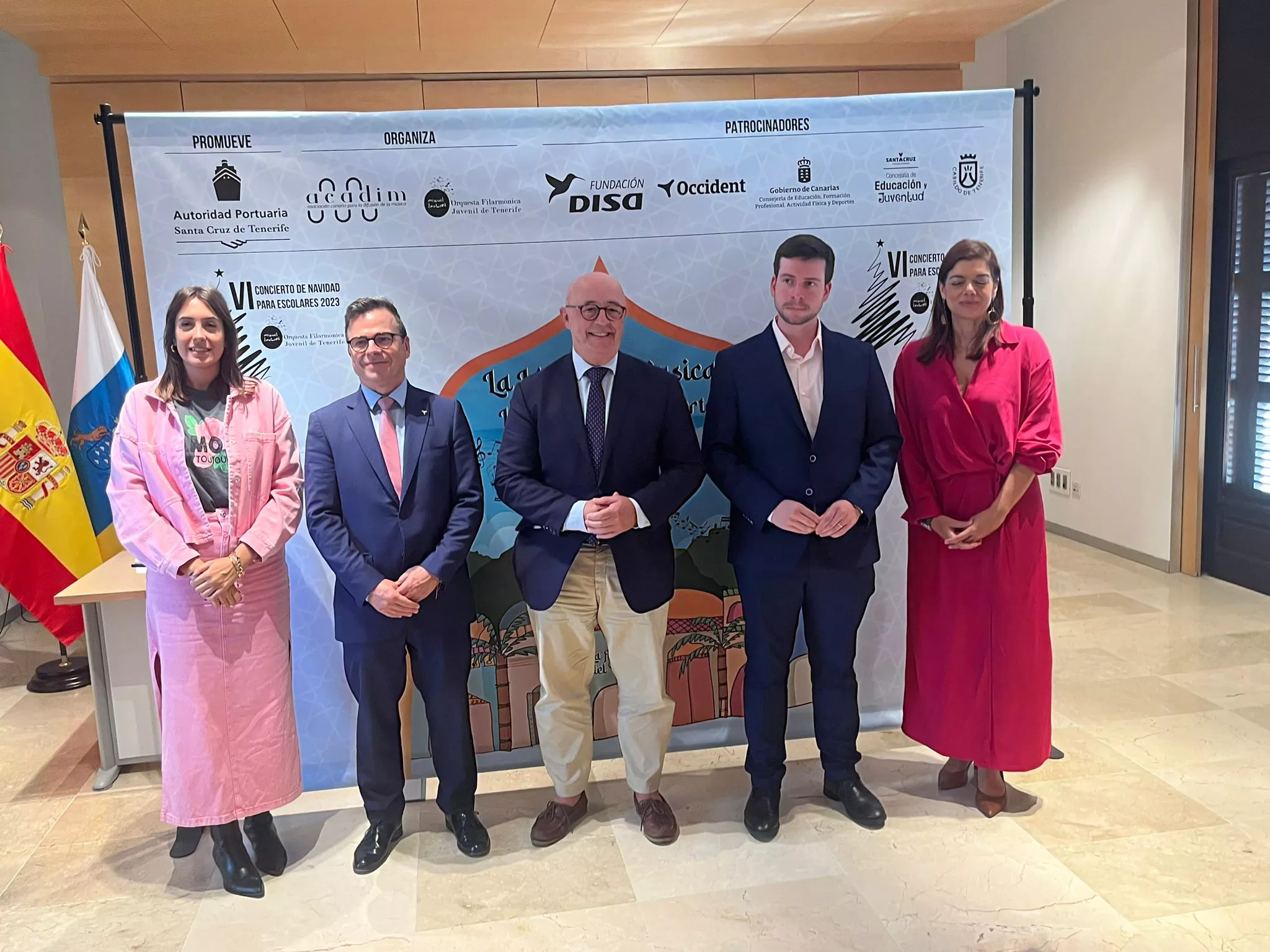 Presentación de la VI edición del Concierto de Navidad para Escolares con Javier Lozano, presidente de ACADIM, el segundo por la izquierda / AH / BELA CABRERA