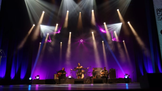 Actuación del grupo Última Llave durante la gala. / FRANCISCO MIGUEL VIDIC Actuación del grupo Última Llave durante la gala. / FRANCISCO MIGUEL VIDIC