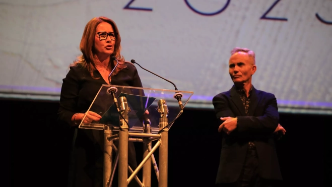 Lola García y Horacio Umpiérrez durante su intervención. / FRANCISCO MIGUEL VIDIC Lola García y Horacio Umpiérrez durante su intervención. / FRANCISCO MIGUEL VIDIC