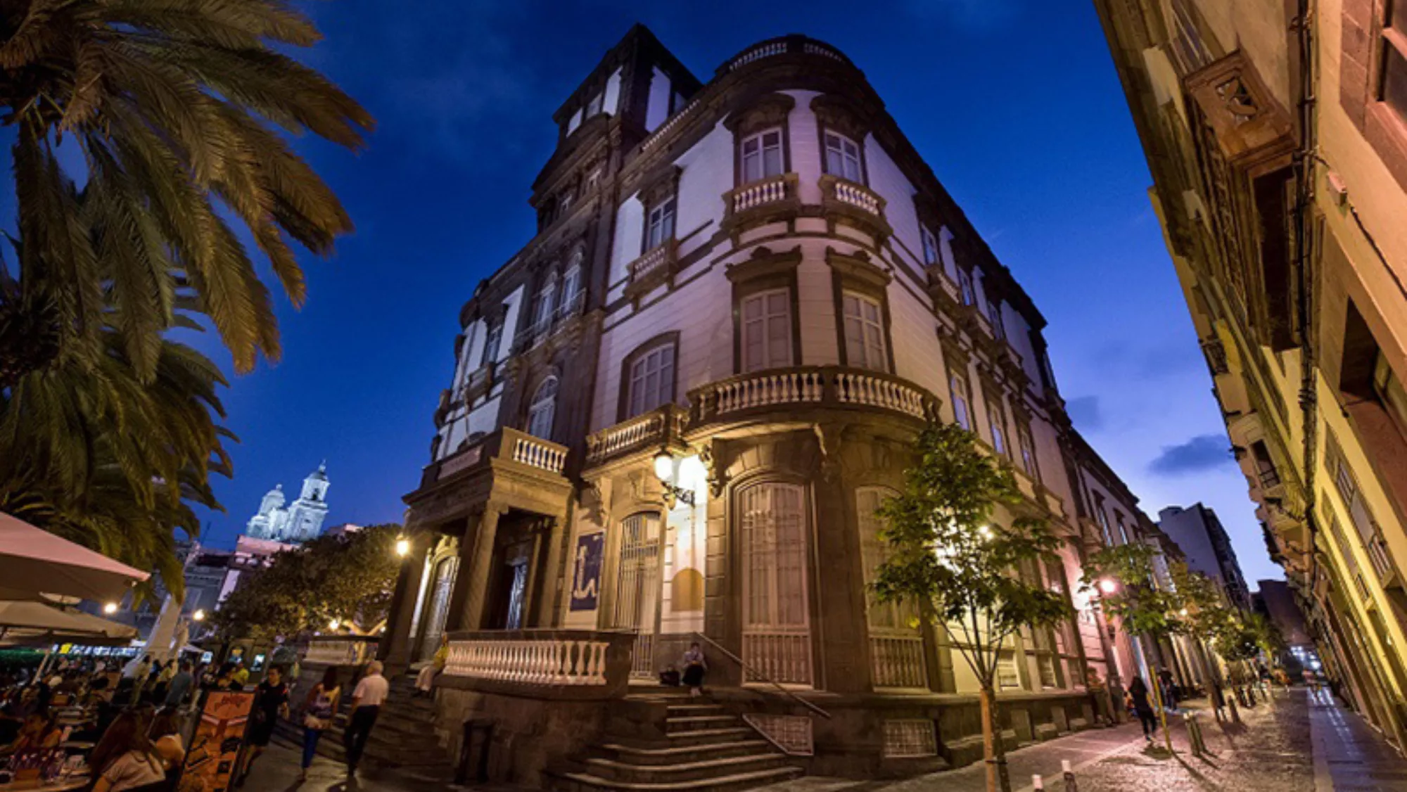 Biblioteca Insular de Gran Canaria / LPA VISIT