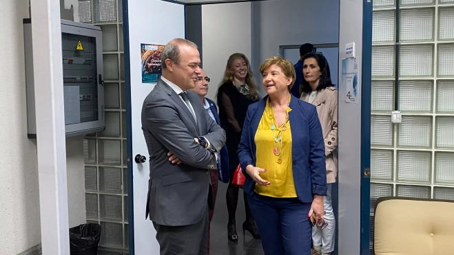 El vicepresidente del Cabildo de Gran Canaria, Augusto Hidalgo, y la directora de la cátedra, Carmen Paz Suárez Araujo / ATLÁNTICO HOY