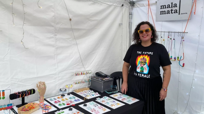 Marta Ramos, creadora de Mala Mata, en su puesto en Le Good Market / ATLÁNTICO HOY