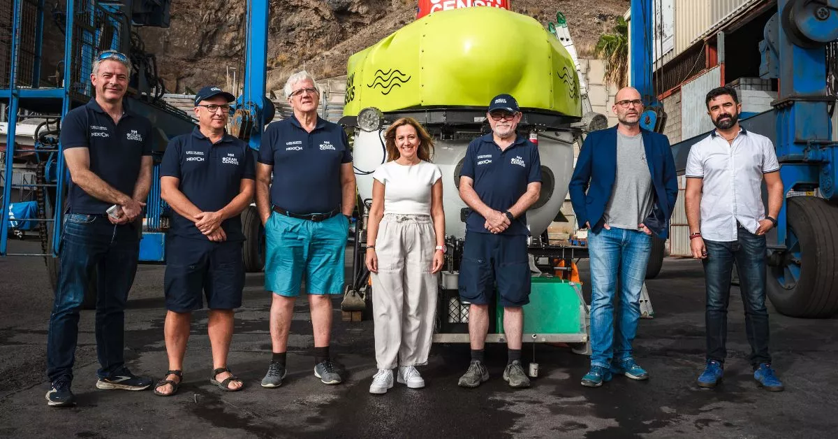 El equipo del proyecto Ocean Census junto a la presidenta del Cabildo de Tenerife, Rosa Dávila / CEDIDA El equipo del proyecto Ocean Census junto a la presidenta del Cabildo de Tenerife, Rosa Dávila / CEDIDA