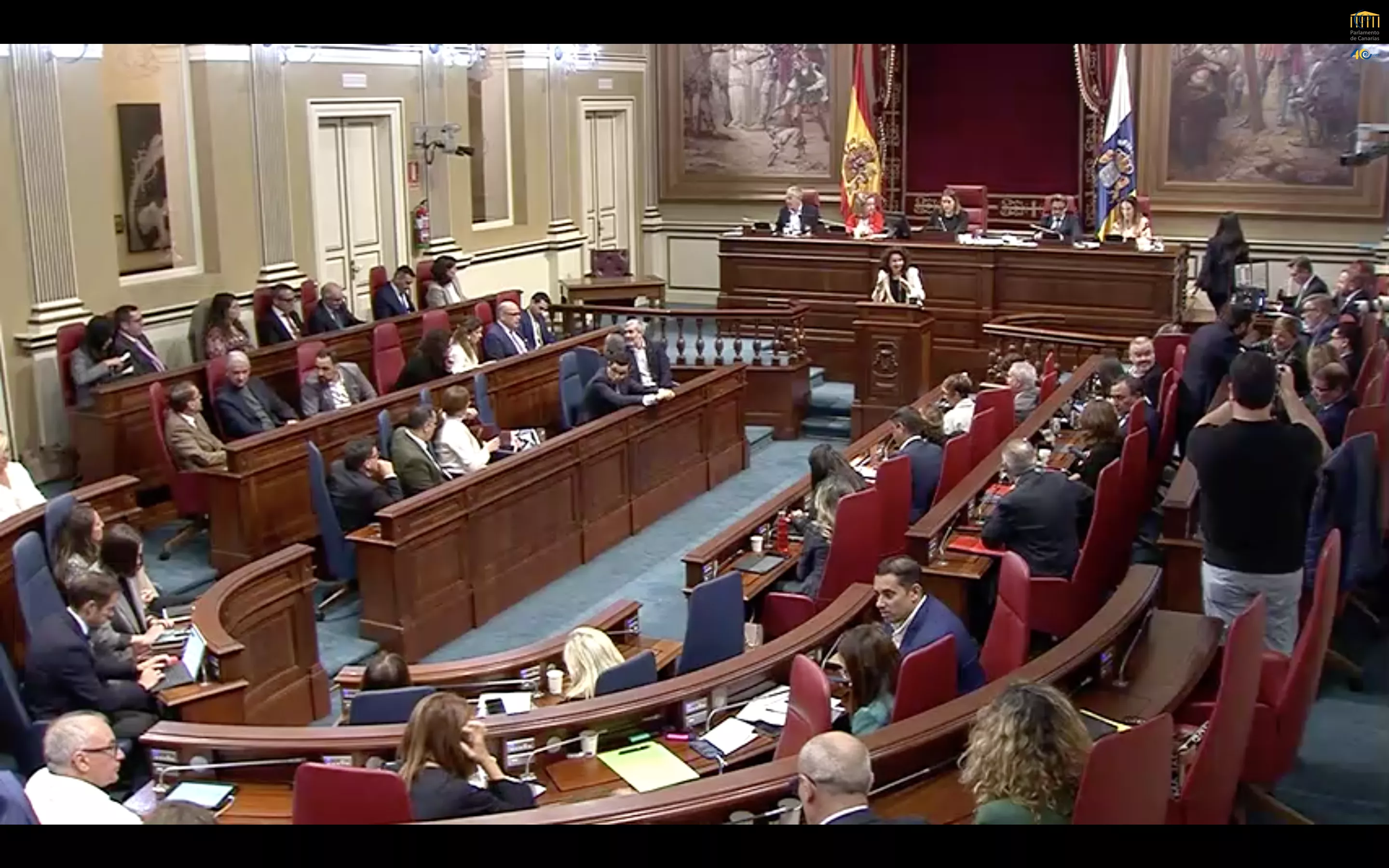 El Parlamento de Canarias después de aprobar sus presupuestos para 2024./ El Parlamento de Canarias después de aprobar sus presupuestos para 2024./