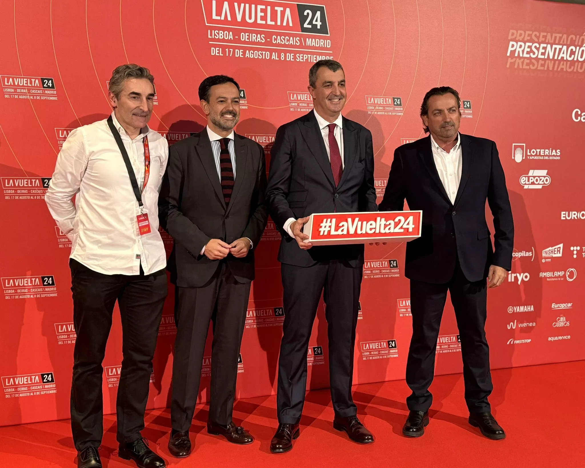 El director técnico de La Vuelta, Fernando Escartín, el vicepresidente el Cabildo de Tenerife, Lope Afonso, el director de Unipublic, Javier Guillén, y el presidente de la Federación Canaria de Cilcismo, Ramón Sierra / @Lope_afonso