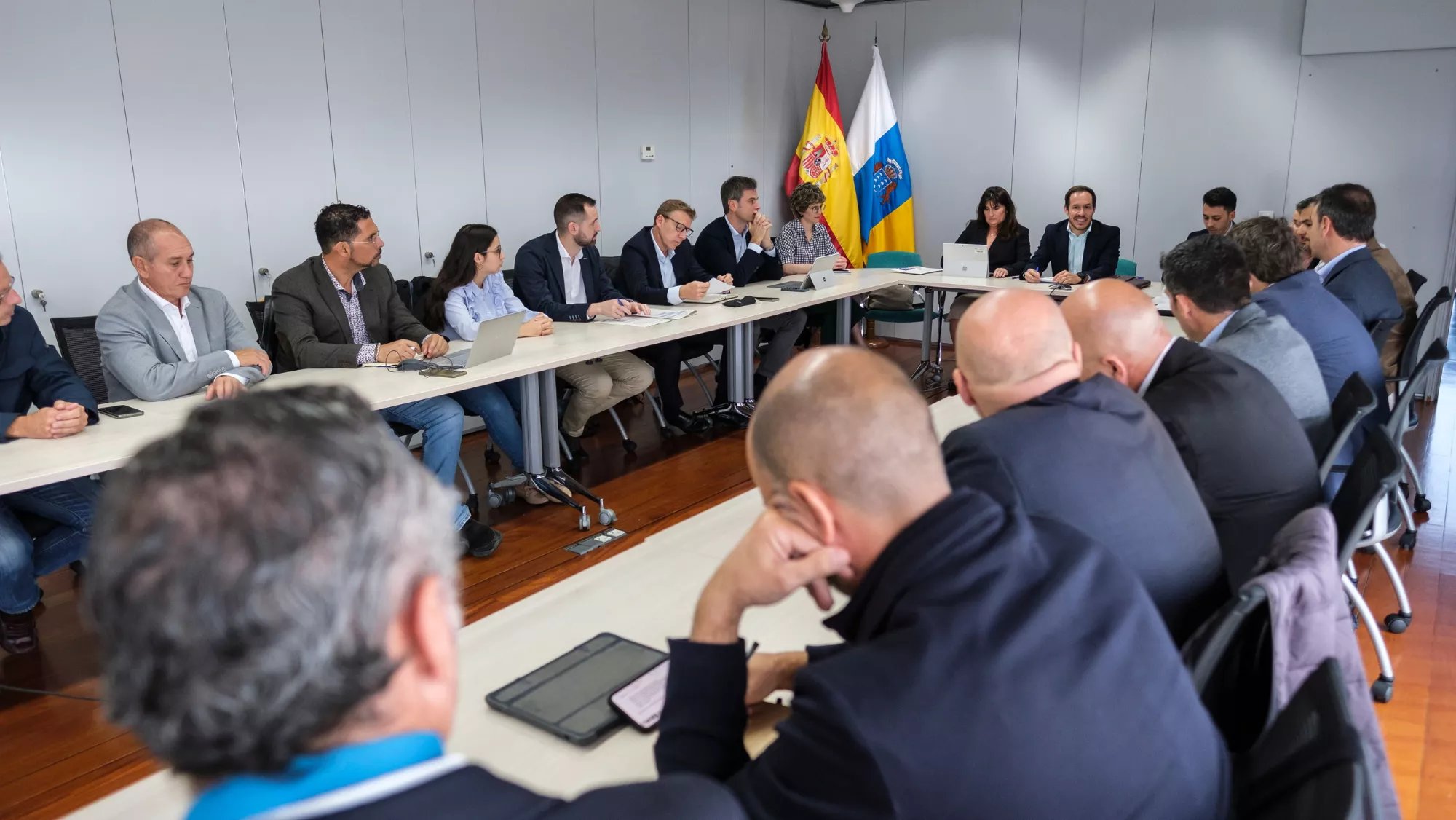 Reunión de la Mesa de las Energías RenovablesEFE ÁNGEL MEDINA G.