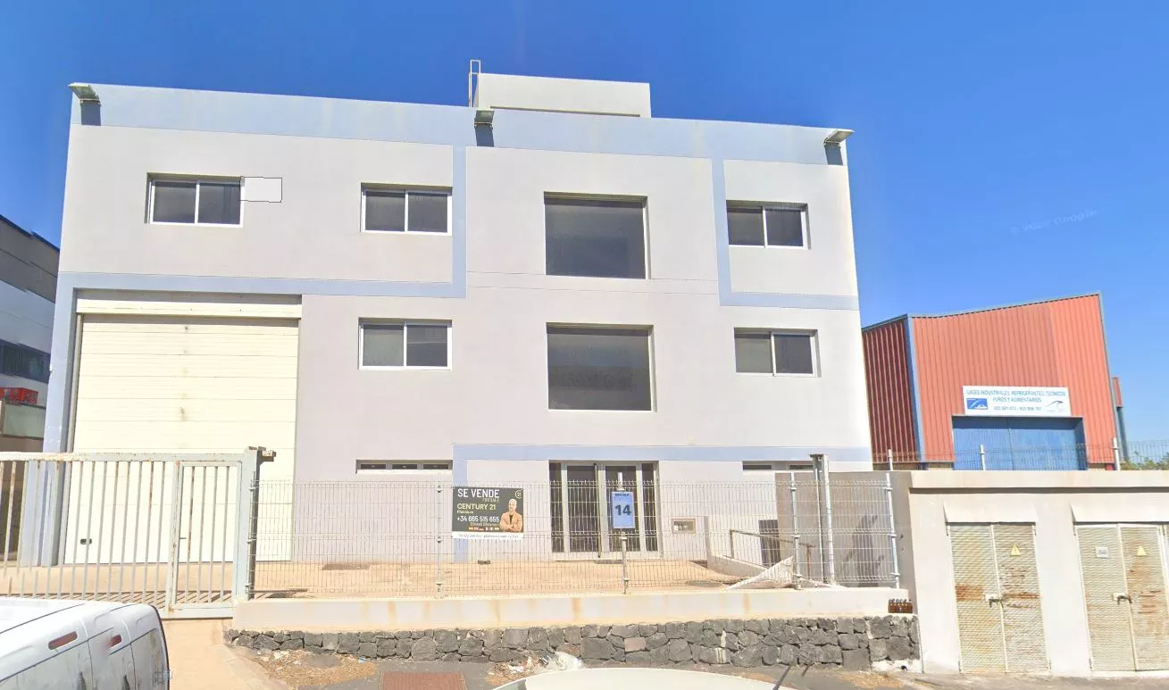 Fábrica que ocupó Plásticos Goldberg / AH