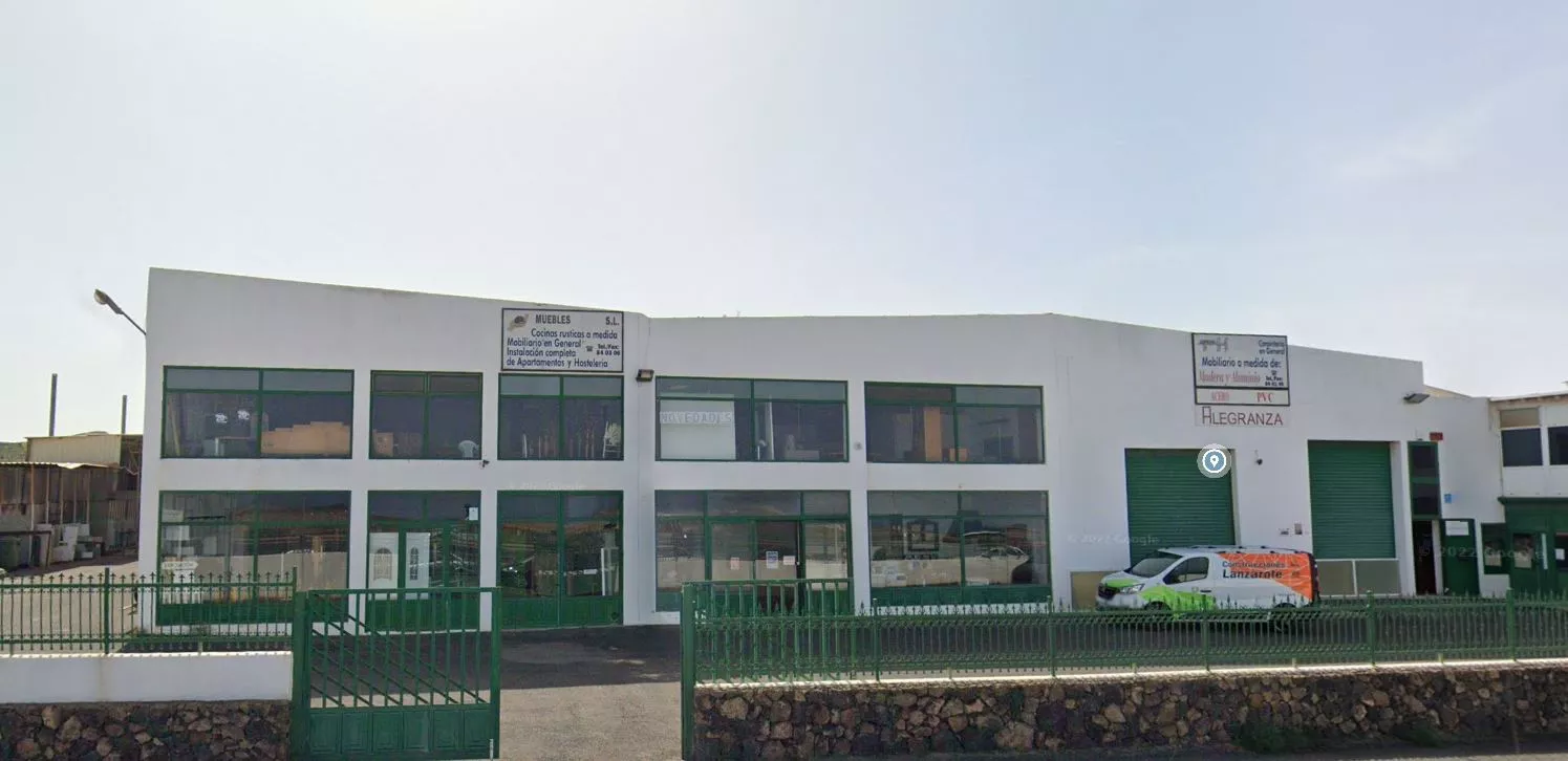 Instalaciones que ocupó Gánigo Muebles en Tinajo. / AH