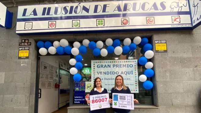 En La ilusión de Arucas también se repartió el Gordo de Navidad / ATLÁNTICO HOY - ARIADNA MARTÍNEZ En La ilusión de Arucas también se repartió el Gordo de Navidad / ATLÁNTICO HOY - ARIADNA MARTÍNEZ