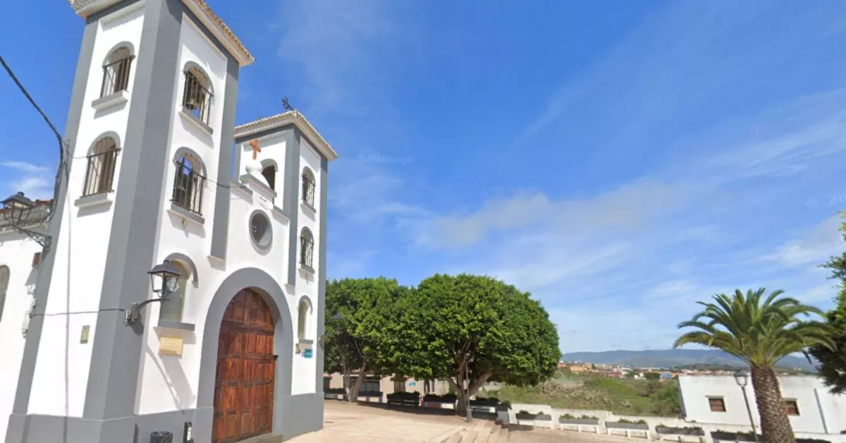Plaza de Gabriel Cruz o de Llano del Moro, entidad poblacional que quedó dividida entre los municipios de Santa Cruz y El Rosario con motivo de la segregación municipal de 1972./ REDES.