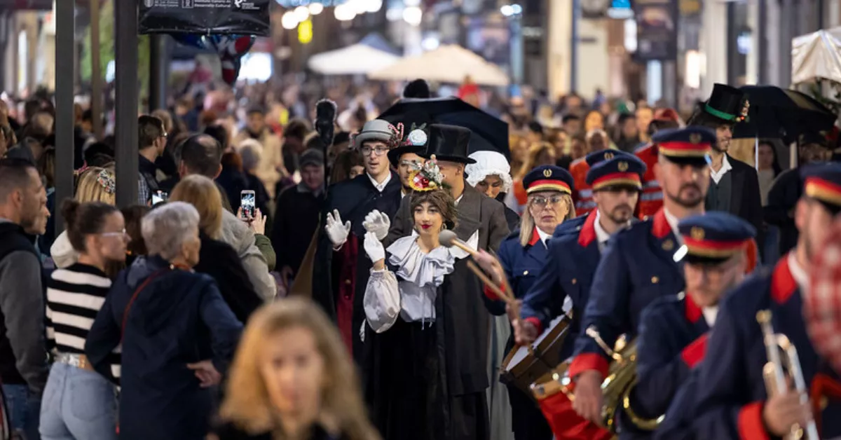 Pasacalle una Navidad de cuento / AYUNTAMIENTO DE LAS PALMAS DE GRAN CANARIA