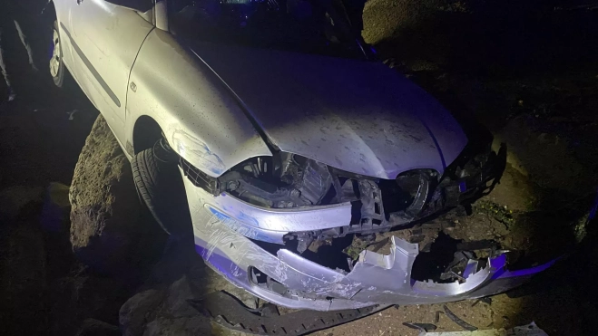 Vehículo accidentado tras la persecución / POLICÍA LOCAL DE LAS PALMAS DE GRAN CANARIA