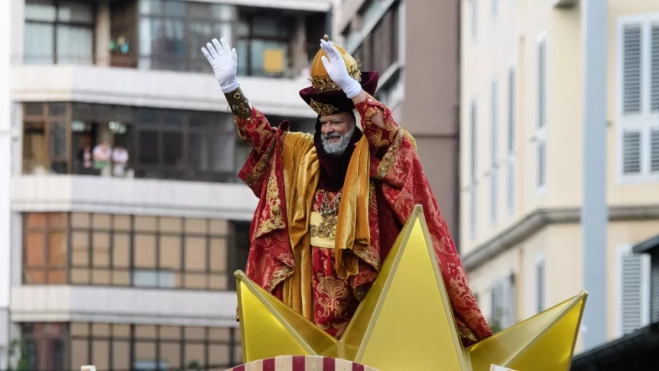 Imagen de Gaspar en la Cabalgata de Reyes Magos de Las Palmas de Gran Canaria / AYUNTAMIENTO DE LAS PALMAS DE GRAN CANARIA Imagen de Gaspar en la Cabalgata de Reyes Magos de Las Palmas de Gran Canaria / AYUNTAMIENTO DE LAS PALMAS DE GRAN CANARIA