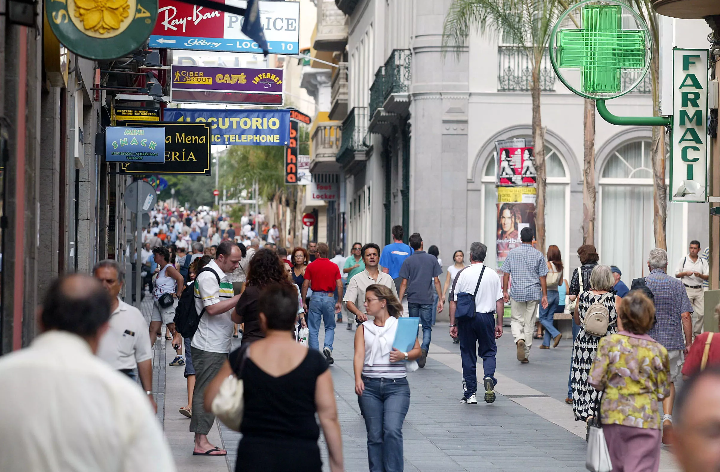 Calle Castillo, una de las principales zonas comerciales de Santa Cruz de Tenerife./