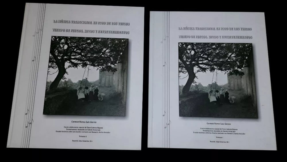 Ejemplares de 'La música tradicional en Icod de Los Trigos. Tiempos de juegos, rezos y entretenimientos'./ GOBCAN