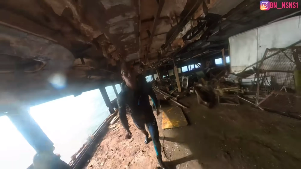 Interior del buque 'Assalama' de Naviera Armas, encallado en Tarfaya (Marruecos)./ BIN NISNAS