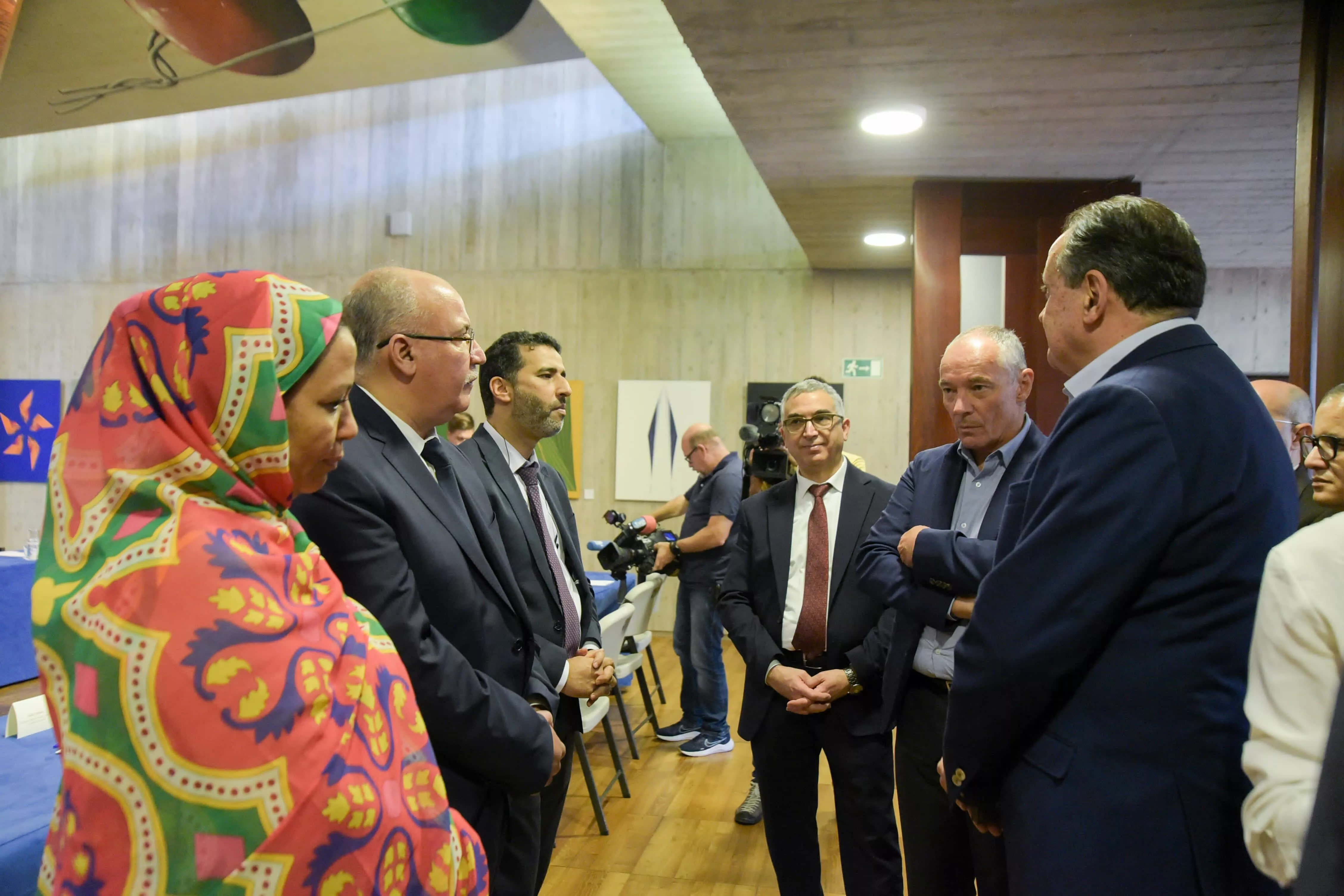 Visita del secretario general de Transporte de Marruecos, Khalid Cherkaoui (primero por la izquierda). / CEDIDA en Canarias 