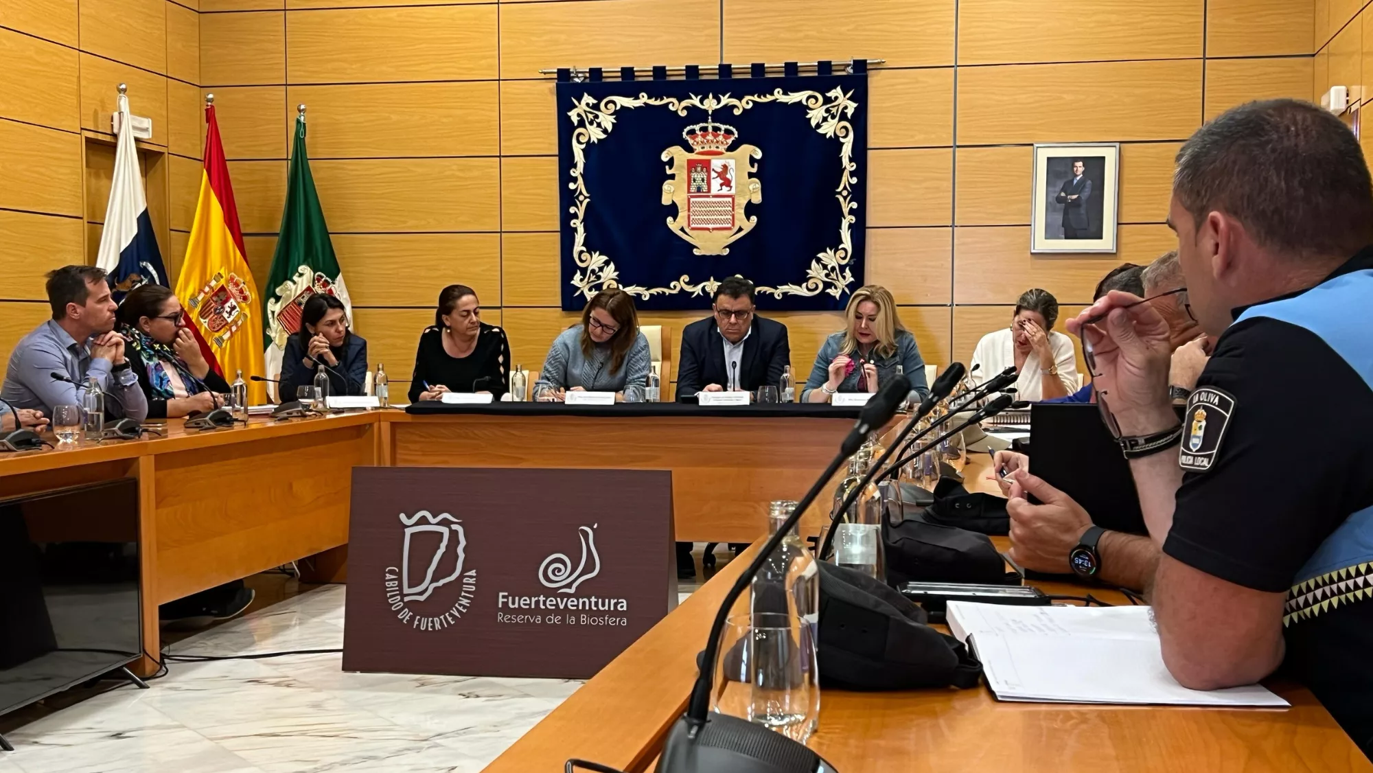 Reunión del Gobierno, Cabildo y ayuntamientos contra las instalaciones ilegales / CABILDO DE FUERTEVENTURA