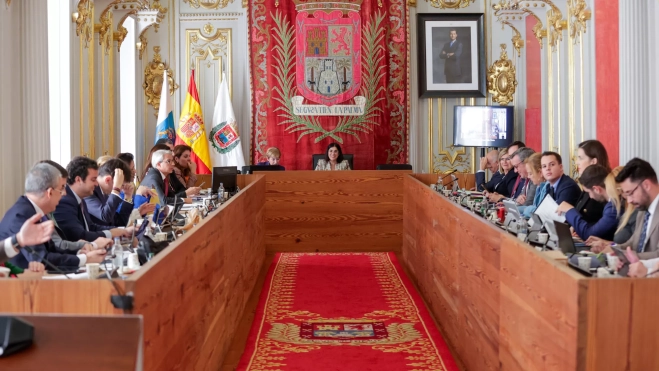 Pleno en el Ayuntamiento de Las Palmas de Gran Canaria / AYUNTAMIENTO DE LAS PALMAS DE GRAN CANARIA
