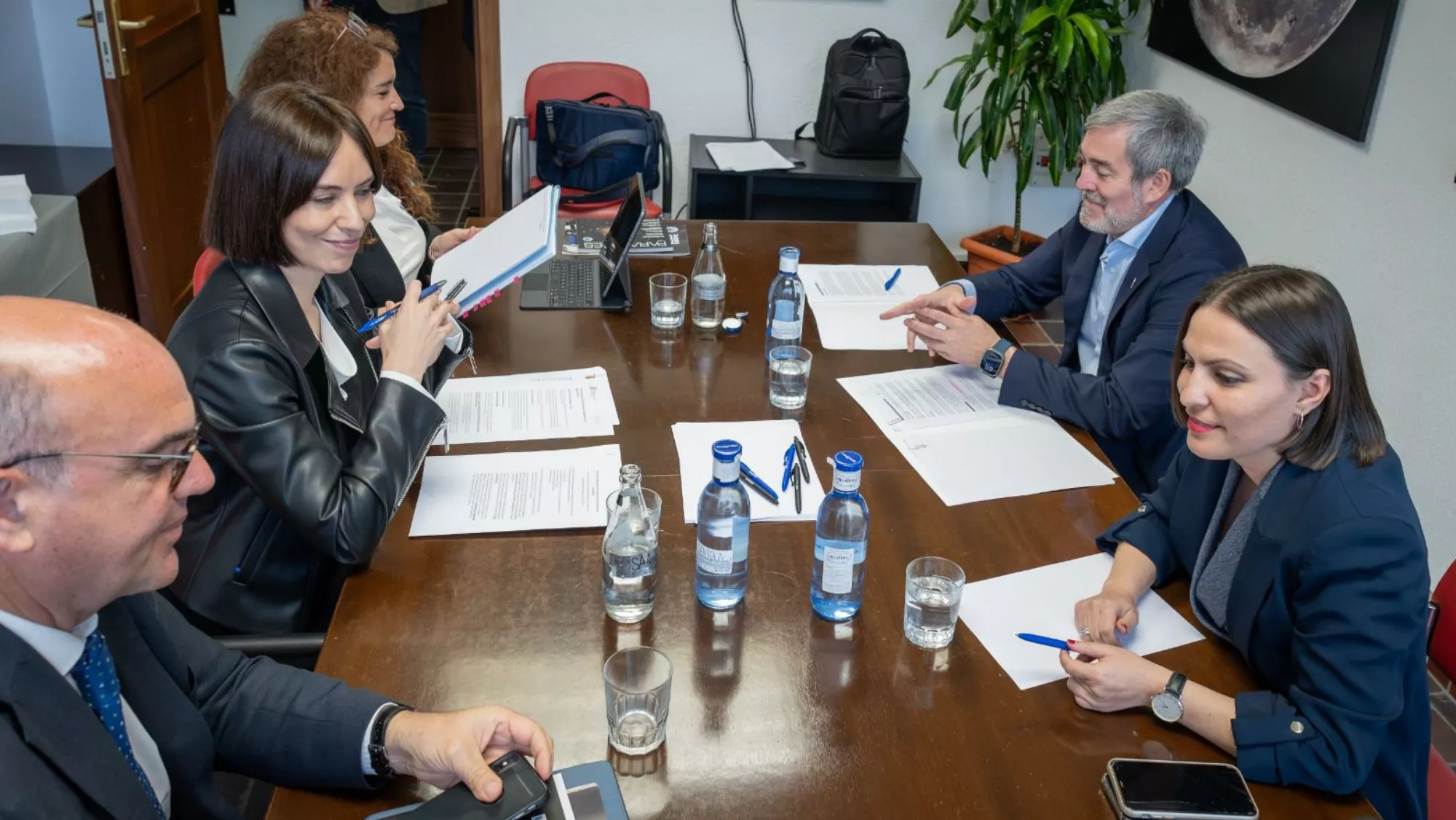 El Gobierno de Canarias y de España se unen para impulsar el sector aeroespacial en Canarias / GOBIERNO DE CANARIAS