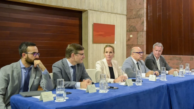 Reunión del Ejecutivo con los grupos parlamentarios para la regla de gasto / GOBIERNO DE CANARIAS