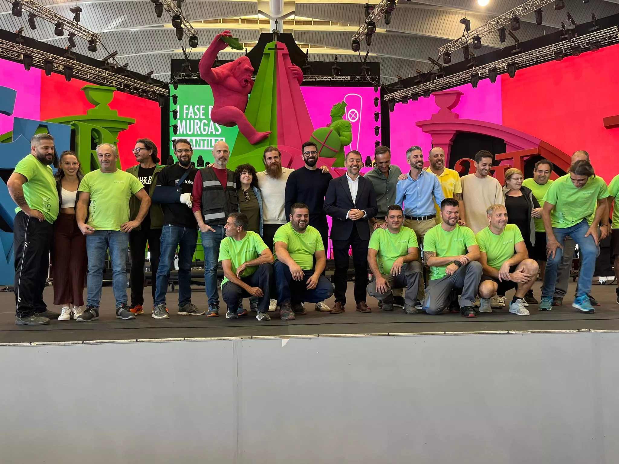 Presentación del escenario el Caranaval de Santa Cruz de Tenerife 2024 con Nareme Melían en el centro, junto al alcalde José Manuel Bermúdez / AH / BELA CABRERA